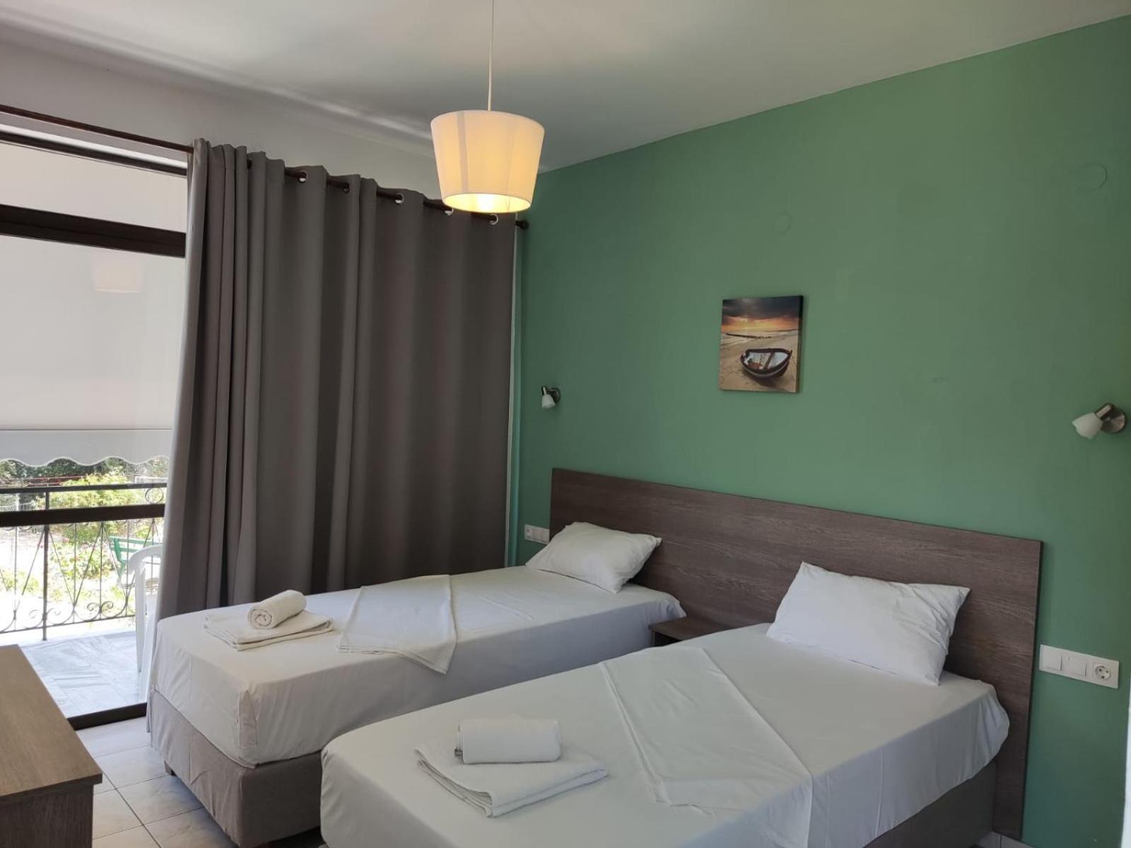 Gardelis Gardens Apartment
